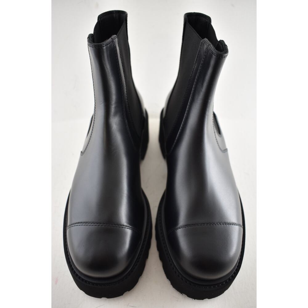 Chanel 24B Black Calfskin Leather CC Logo Pull On Chelsea Ankle Platform Boot 39 - Picture 10 of 16